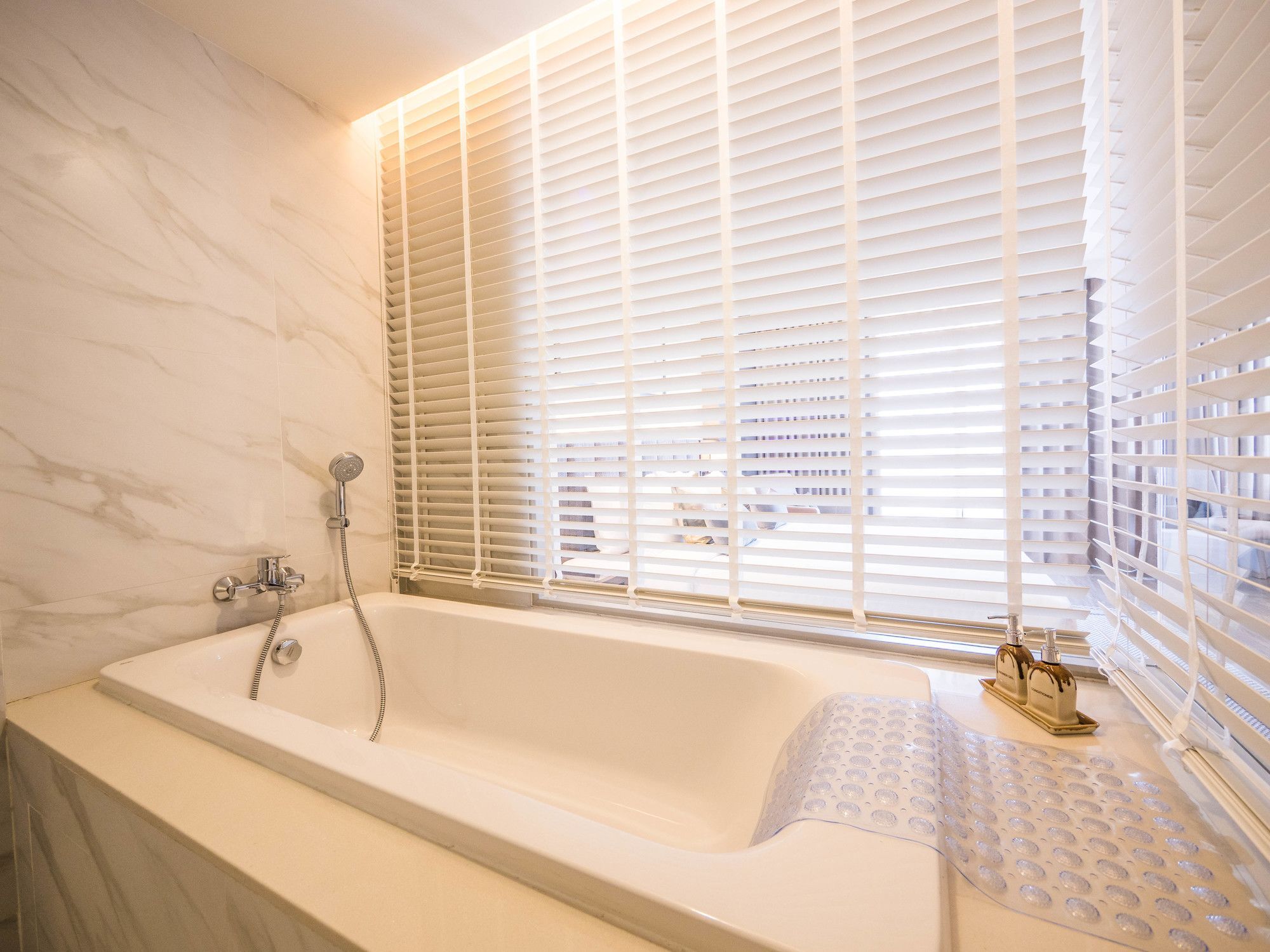 The Park 9 Hotel And Serviced Residence - Suvarnabhumi Bangkok Bagian luar foto